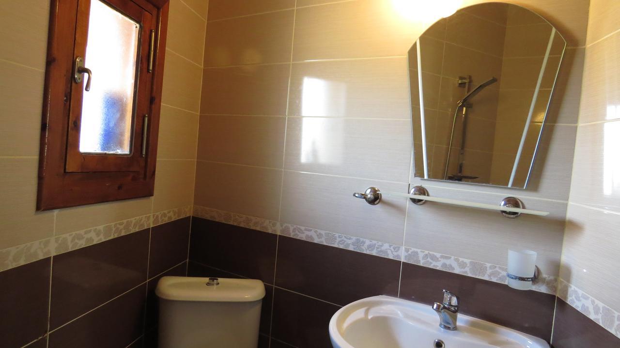 Elausa Hotel & Restaurant Rizokarpaso Екстер'єр фото